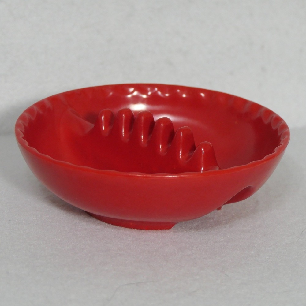 Willert Home Products Red Plastic Ashtray Vintage Round Scalloped MCM St Louis